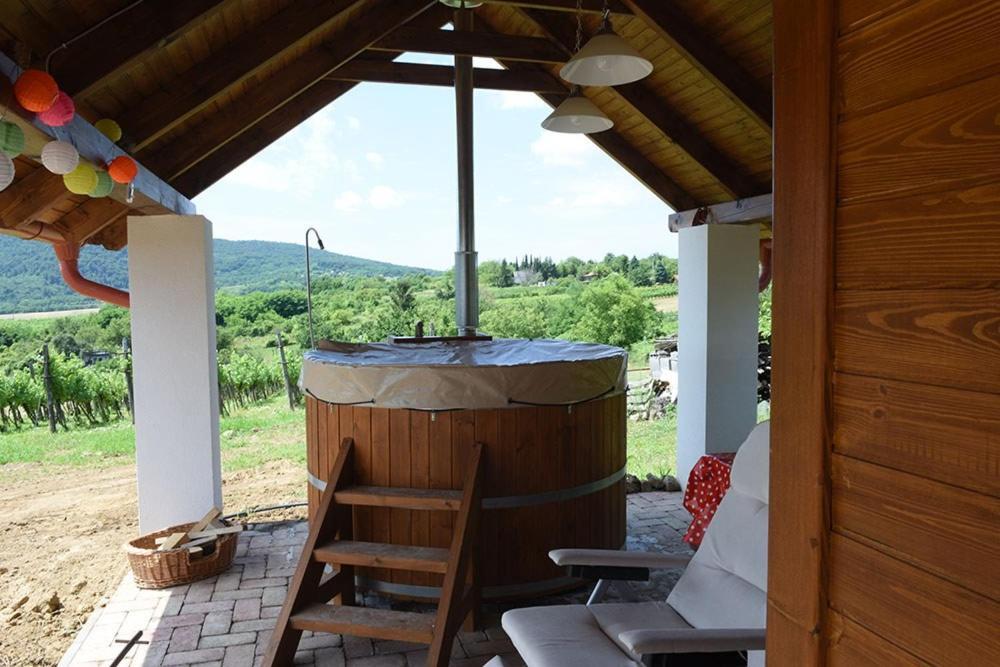 Casa Beata Villa Lesencetomaj Exteriör bild