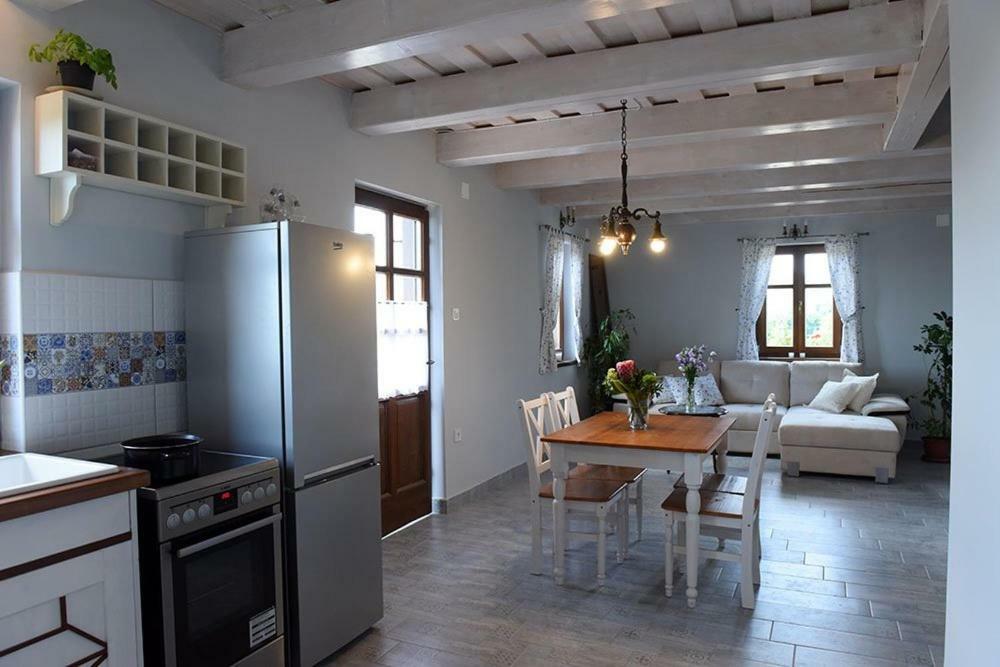 Casa Beata Villa Lesencetomaj Exteriör bild